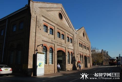 新英格兰大学商学院